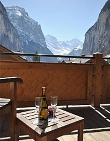 Ferienwohnung Charming Penthouse Lauterbrunnen Zimmer foto