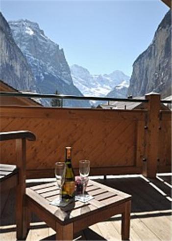 Ferienwohnung Charming Penthouse Lauterbrunnen Zimmer foto