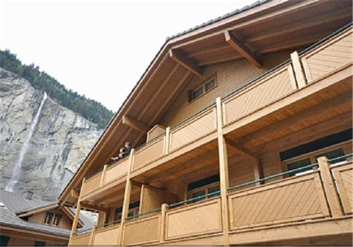 Ferienwohnung Charming Penthouse Lauterbrunnen Exterior foto